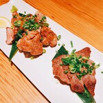 炙り家 えん - 牛モモ肉と豚ロース