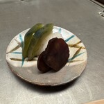 徳ㇵ本也 - 自家製香の物　菊芋の味噌漬けなど