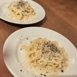 トラットリアチッチョ - チーズソースのパスタ