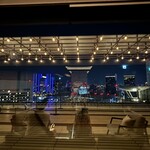 大阪ステーションホテル　メイン バー - ホテルロビーから広がる夜景