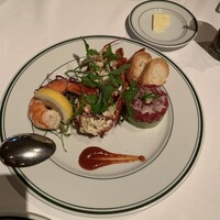 ウルフギャング・ステーキハウス 丸の内店 - ジャンボシュリンプ・ロブスター・ツナタルタル