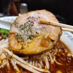 スパイス・ラー麺 卍力 西葛西店 - 大ぶりのチャーシュー