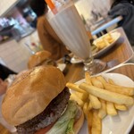 BURGER&MILKSHAKE CRANE - 