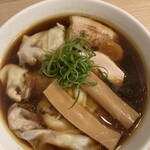 らぁ麺 麦造 - ワンタン醤油らぁ麺・黒　1,080円