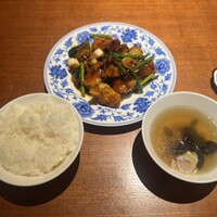 老四川 飄香小院 - 