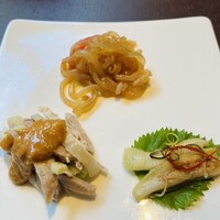 中国料理 四川 - 前菜三種盛り合わせ