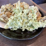 中野屋 塩沢店 - 大きな舞茸の天麩羅と春菊の天麩羅