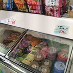 フレッシュ・クラブ - 昔懐かしいアイスクリームも置いています　このかき氷のシャリシャリするタイプのアイスは夏になると無性に食べたくなります