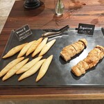 森山珈琲 - 色んな種類のパンがあって嬉しい
