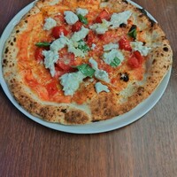PIZZERIA347 by il pinolo - ブラータチーズとチェリートマト