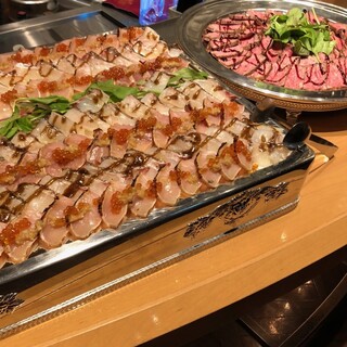 基本、立食スタイルでお願いしております！