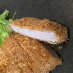 とんかつ ますいや - 断面はウェルダンです。