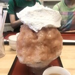 ひみつ堂 - 桃ショート 2,300円（税込）