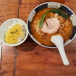 支那麺 はしご 本店 - 