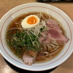 粉哲 - 醤油ラーメン（大盛、味玉）