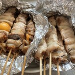 鳥乃家 三船峰延 姉妹店 - 左モツ　右せい