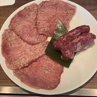 焼肉うしごろ 新宿三丁目店 - 