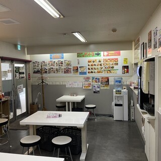 本家絶品! 煮込みカツカレーの店_2