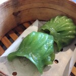 赤坂 四川飯店 - 翡翠海老蒸し餃子