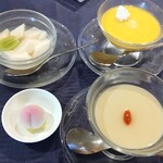 赤坂 四川飯店 - フルーツ入り杏仁豆腐、マンゴープリン、杏仁プリン、桃型あん饅頭