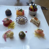 DINING & BAR TABLE 9 TOKYO - 