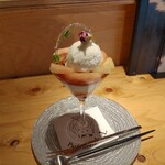夜パフェ専門店 Parfaiteria beL - 桃庭