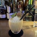 NEO SHOT BAR　深海の洞窟 - マンゴーフローズンカクテル