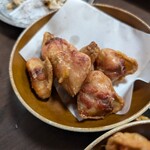 若鶏時代 なると - ぼんじり揚げは、少しクセがありますね…