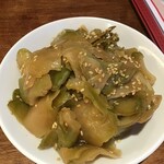 高橋と小籠包 - お通しザーサイ