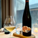 エスキス - オーストリアのオレンジワイン。アロマティックなタイプ。