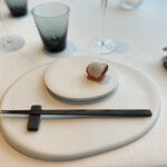 エスキス - ⚫︎贈り物‥蛸、桃、バジル
                                みずみずしい桃の味が口広がり、ほんのり甘い。水蛸の食感は柔らかい。とても美味しい。