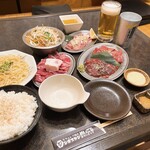 生ラムレア焼きジンギスカン めいごる - 料理写真: