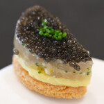 Simplicité - ランチコース 12100円 のキャビアサブレブルトン