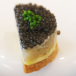 Simplicité - ランチコース 12100円 のキャビアサブレブルトン