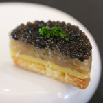 Simplicité - ランチコース 12100円 のキャビアサブレブルトン