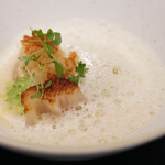 Simplicité - ランチコース 12100円 の帆立焼き 枝豆リゾット 貝の出汁のスープ 生姜の香り