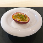 Simplicité - ランチコース 12100円 のパッションフルーツ レモンのソルベ