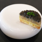 Simplicité - ランチコース 12100円 のキャビアサブレブルトン