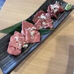 ホルモン焼肉 肉の大山 - 