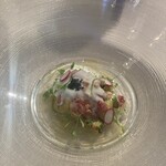 ラ・リリアーナ - オマール海老、ココナッツ風味のエスプーマ
      キャビア添え