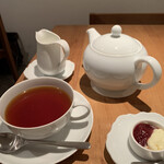 お茶とお菓子まやんち - この日はアッサムをミルクティで。ストレートとミルクティでは淹れ方が違います