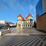 サロンドカフェアンジュ - 弘前市追手門広場　