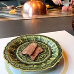 鉄板焼 禅 - ローストビーフ。妊娠中のため加熱して頂きましたが、旨みたっぷり！