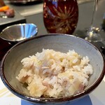 鉄板焼 禅 - 茗荷と生姜の炊き込み御飯。お肉と一緒に食べても自家製コンソメスープをかけても美味。