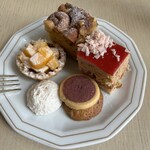 ザ・ブセナテラス クラブラウンジ - ミニケーキ、クッキーなど