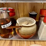 福間ラーメンろくでなし - 卓上！