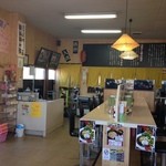 らぁめん 龍ノ介 - テーブル席１６席、小上がり席も８席ございます。