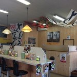 らぁめん 龍ノ介 - カウンター席は１０席。