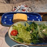 広丞庵　かのか - だし巻きとハーブ入りのサラダ♪