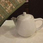 ティーパレス ゴンチャロフ - ポットには保温カバー